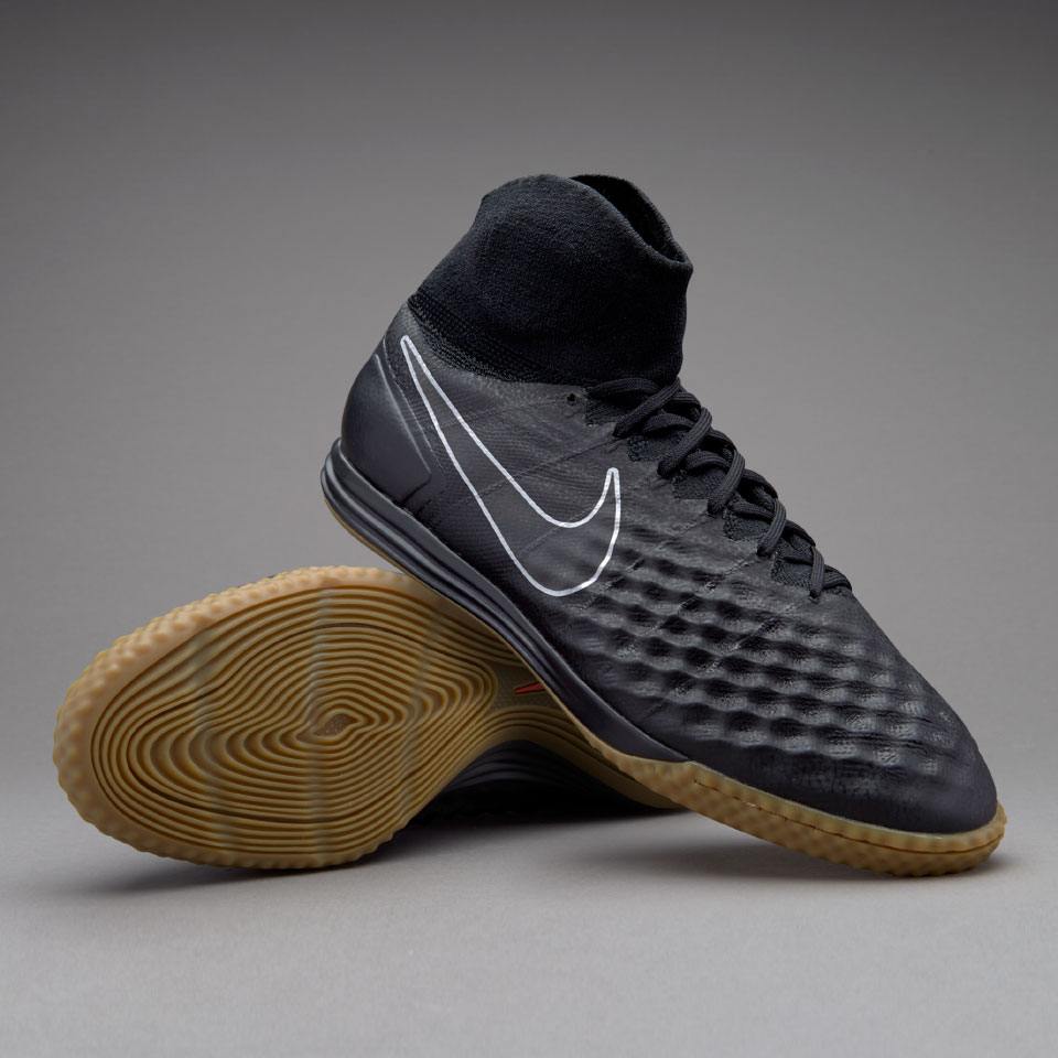 best indoor soccer shoes